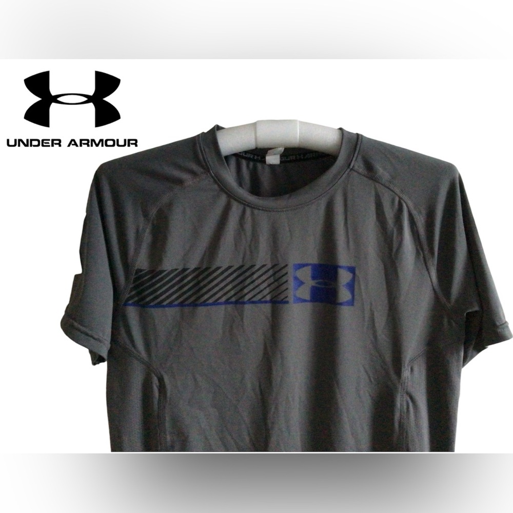 🌈Under Armour boys Gray and Blue Athletic Tee